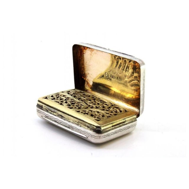 Reign of George IV Gold and Paw Vinaigrette Box For Sale - Image 6 of 9