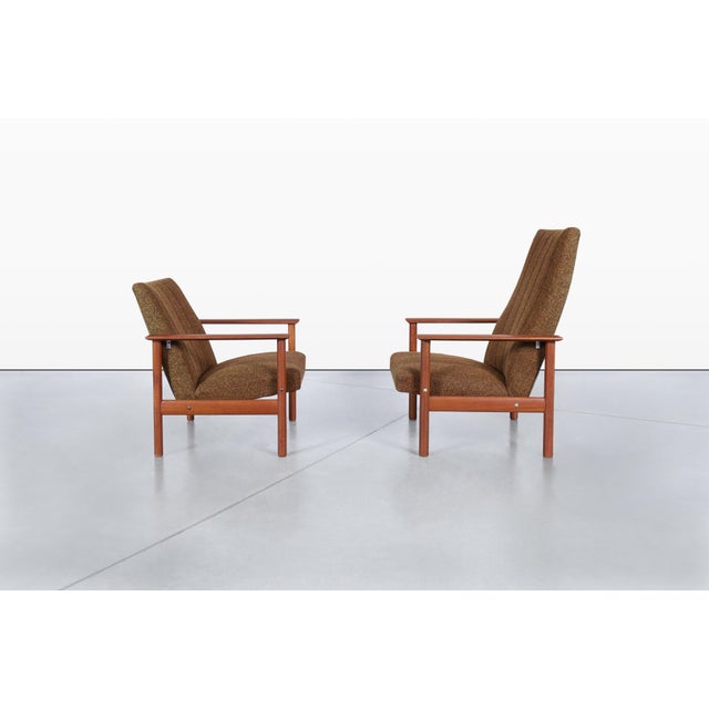 Mid-Century Modern 1960s Danish Modern Teak Lounge Chairs - Set of 2 For Sale - Image 3 of 12