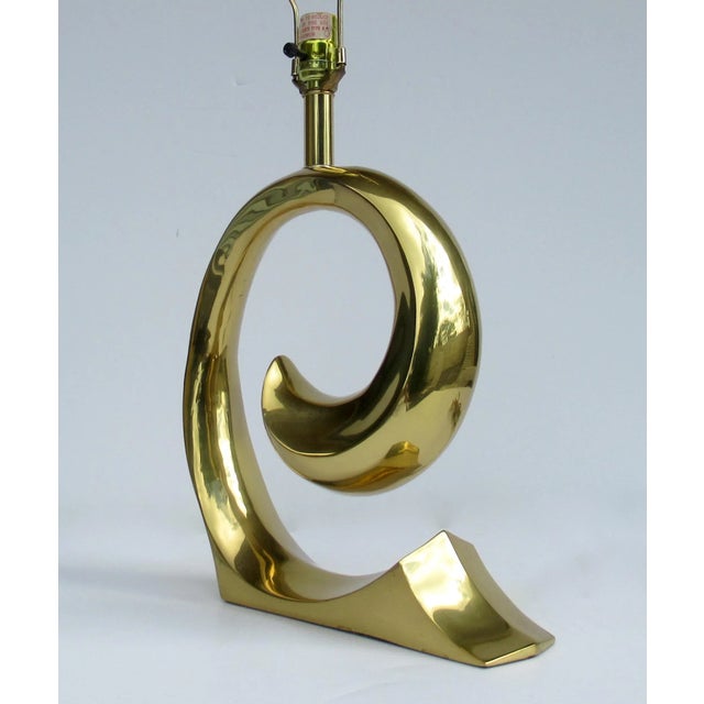 Pierre Cardin C.1970's Original Pierre Cardin Polished Brass "Swish" Logo Table Lamp For Sale - Image 4 of 13