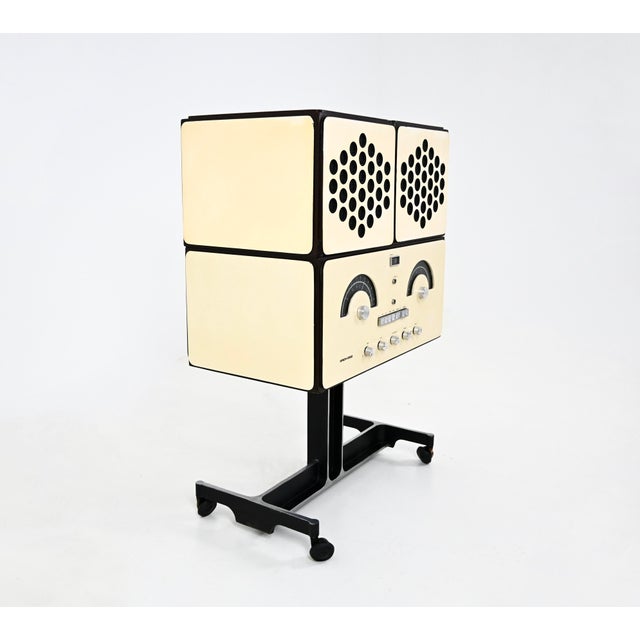 Achille & Pier Giacomo Castiglioni Stereophonic RR-126 Radio by Achille & Pier Giacomo Castiglioni for Brionvega, 1960s For Sale - Image 4 of 15