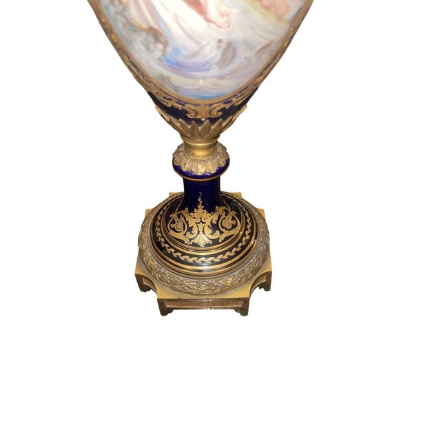 Blue Pair of 19th Century French Sèvres Porcelain Urns With Ormolu Mounts For Sale - Image 8 of 8