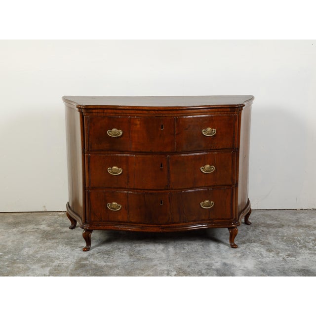 Early 19th Century Italian 1800s Walnut Three-Drawer Serpentine Front Commode with Bronze Hardware For Sale - Image 5 of 12