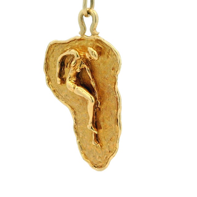 1950s Italian Handmade Modern Dancer 14k Gold Pendant For Sale - Image 9 of 10