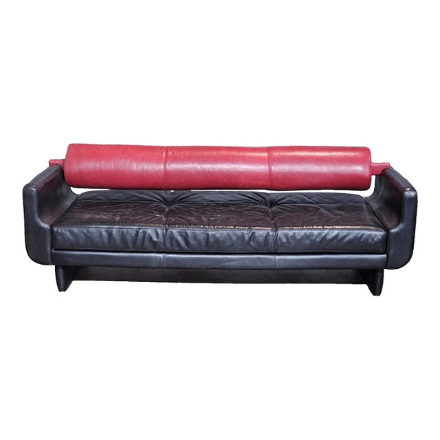 Late 20th Century Vladimir Kagan Matinee Sofa American Leather Red and Black For Sale
