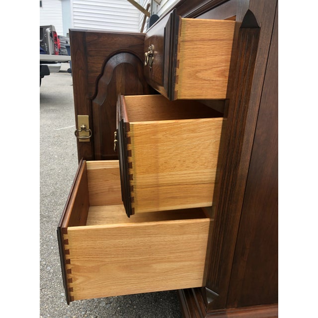 1970s Solid Cherry Pennsylvania House Long Dresser For Sale In Boston - Image 6 of 12