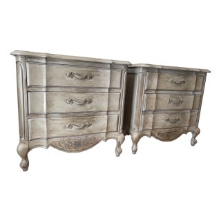 1950s Pair of Gustavian Style Distressed Nightstands For Sale