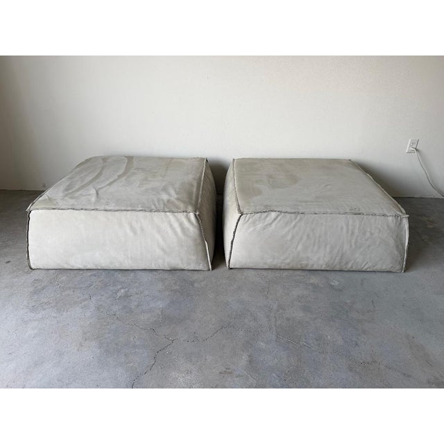 Italian Paola Navone for Baxter “Miami Soft” Modular Leather Sofa With Two Ottomans For Sale - Image 13 of 18