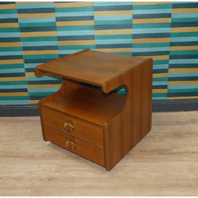 Walnut Record Player Side Table on Casters, 1970s For Sale - Image 4 of 14