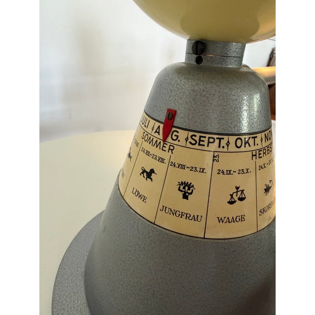 Mid-Century Modern Vintage Tellurium Mechanical Sunearth Model Astronomy Teaching Aid, 1960s For Sale - Image 3 of 12