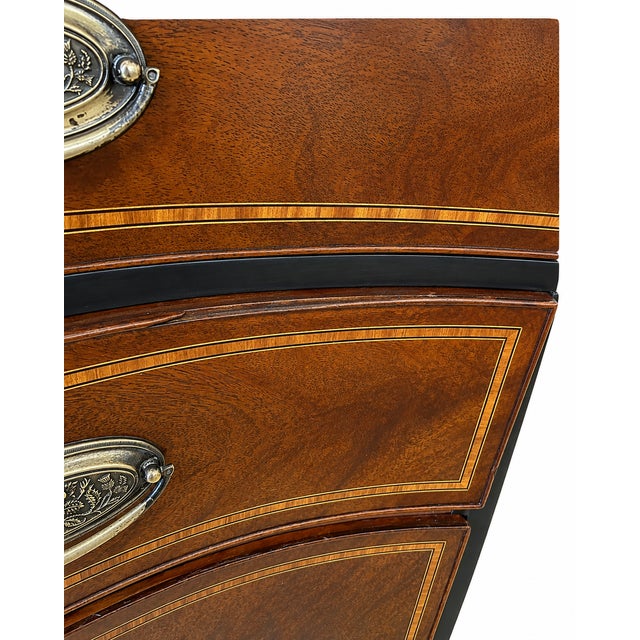 Vintage Heritage Henredon Serpentine Dresser With Inlaid Mahogany Drawers For Sale - Image 10 of 12