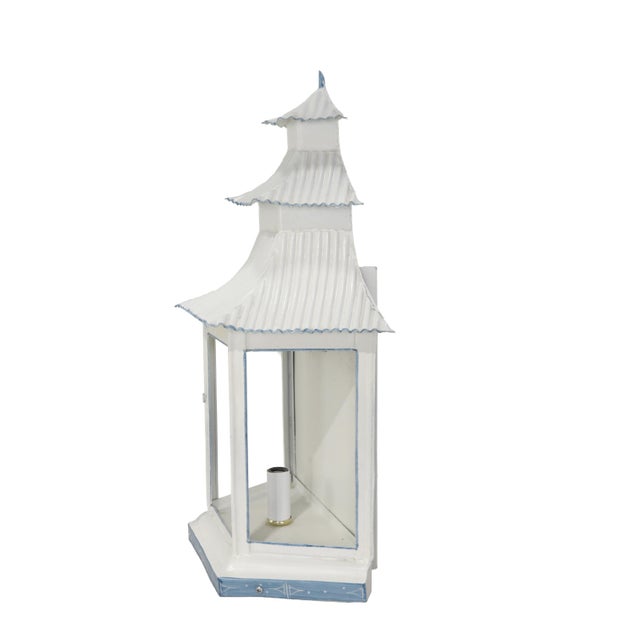 Classic French Wall Lamps Embodying the Aesthetics of Chinoiserie - Pair For Sale In New York - Image 6 of 14