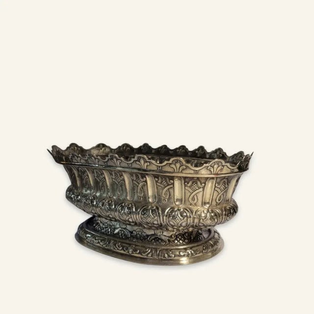 18th Century French Silver Monteith With Repousse Decoration For Sale - Image 6 of 10