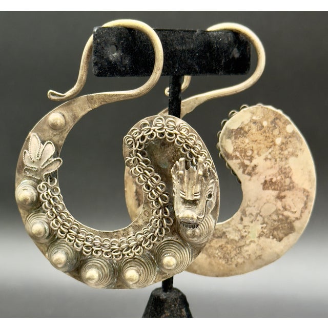 Early 20th Century Vintage Miao Tribal Silver Dragon Earrings. Asian Tribal Jewelry, A Pair For Sale - Image 5 of 7