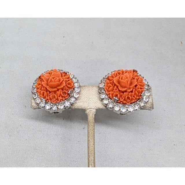 Kramer Vintage 1950s Signed Kramer Carved Faux-Coral Clear Rhinestone Clip Earrings For Sale - Image 4 of 9