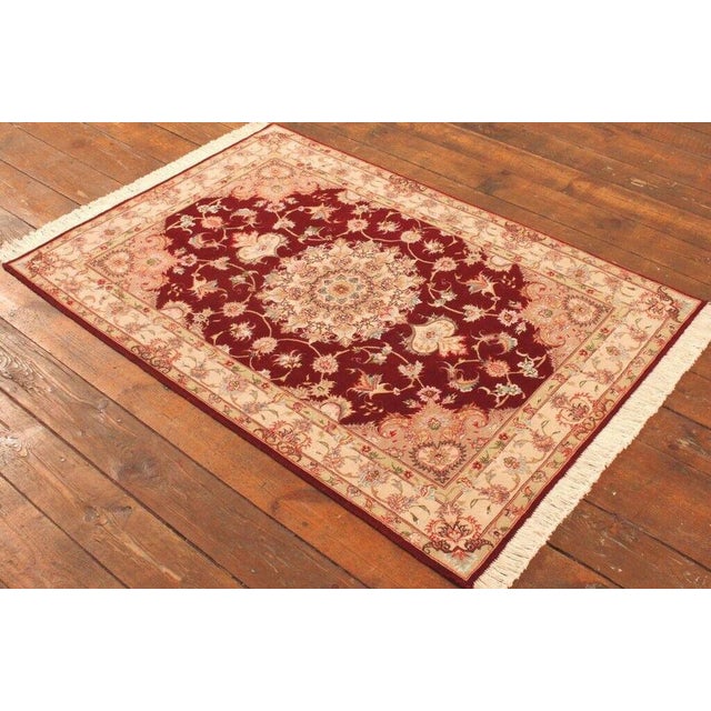 Middle Eastern Rug in Wool For Sale - Image 5 of 11