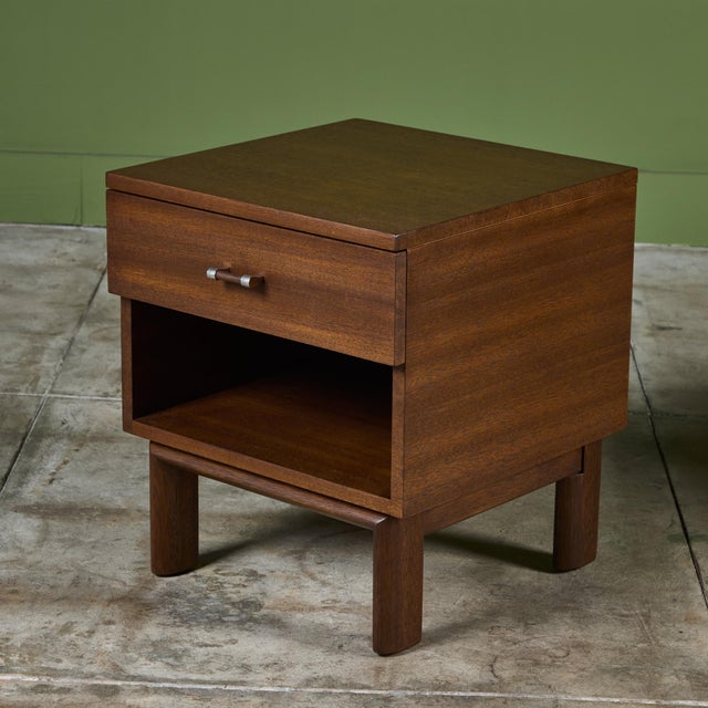 Pair of Mahogany Nightstands by John Keal for Brown Saltman For Sale - Image 9 of 12