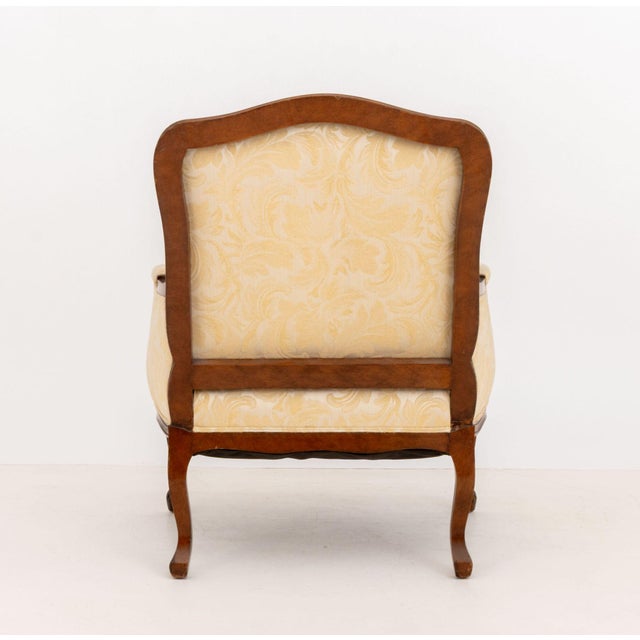 Louis XV Style White Silk Damask Upholstered Walnut Bergere For Sale - Image 9 of 9