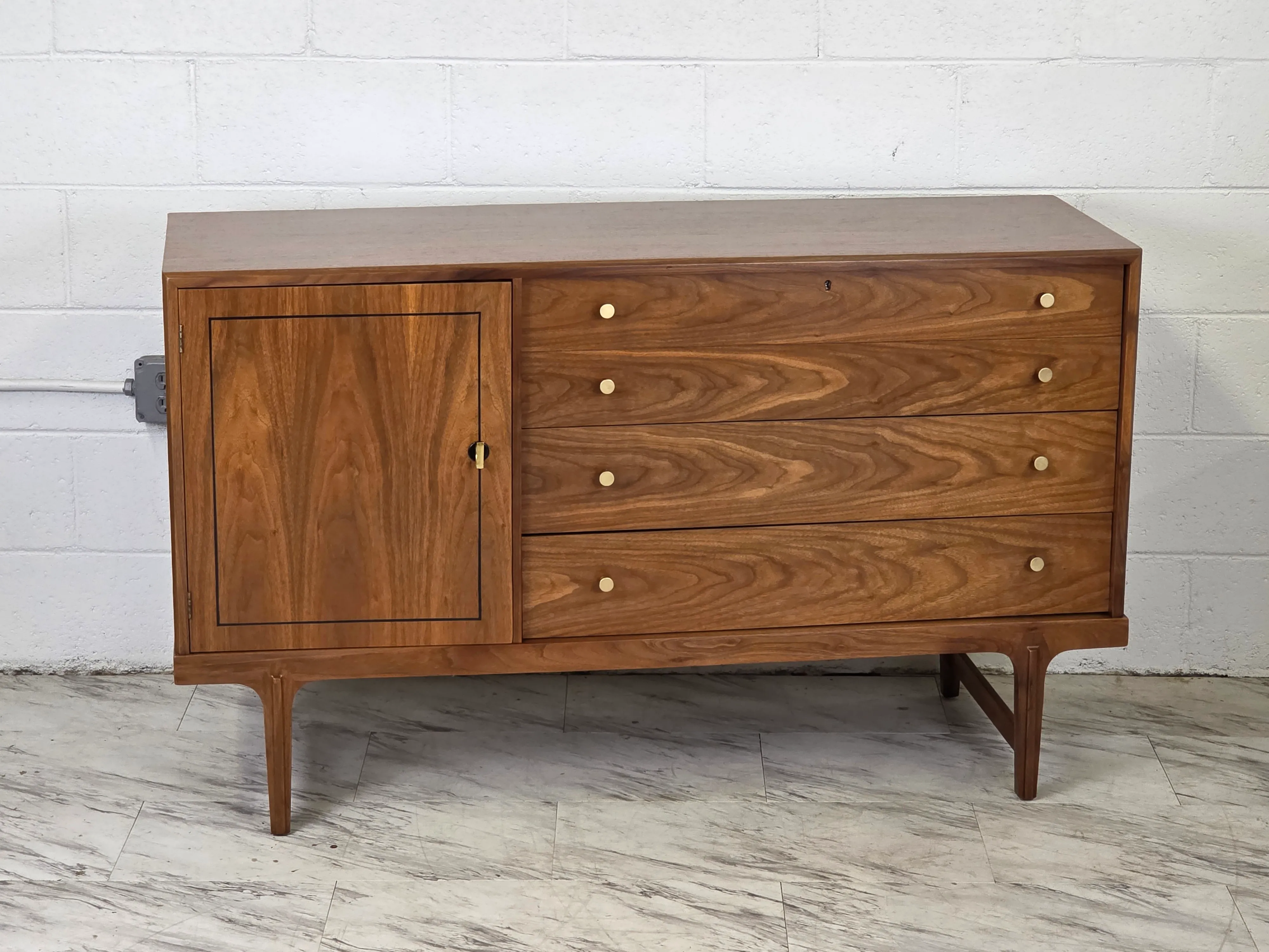1950s Drexel Apart-Mates 8 Drawer Dresser | Chairish