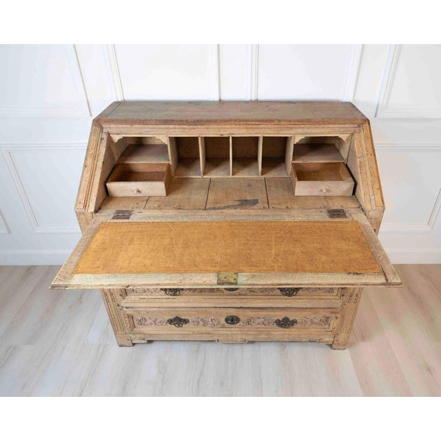 French Louis XVI Period Carved Oak Slant-Front Secretary Desk, Liège, Late 18th For Sale - Image 9 of 13