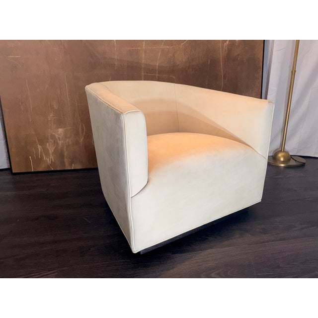 Mid-Century Modern Rh 1950s Italian Shelter Arm Leather Chair | Classic Depth | Italian Veneto | Ivory For Sale - Image 3 of 18