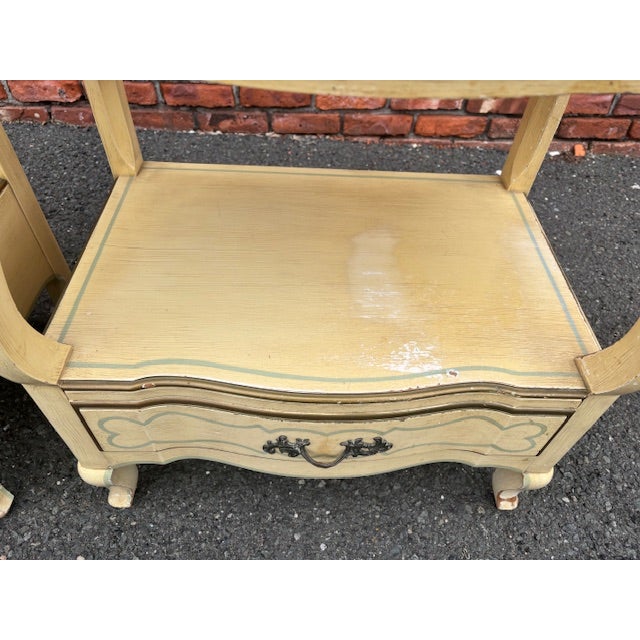 French Provincial 1950s John Widdicomb Side Tables For Sale - Image 3 of 18