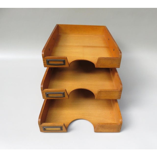 A very beautiful and rare utensil for the desk, a wooden laying box from the time of the Bauhaus, the 1930s. The 3 storage...