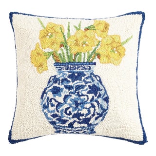 Chinoiserie Vase Daffodils Hook Pillow, 16" x 16" For Sale