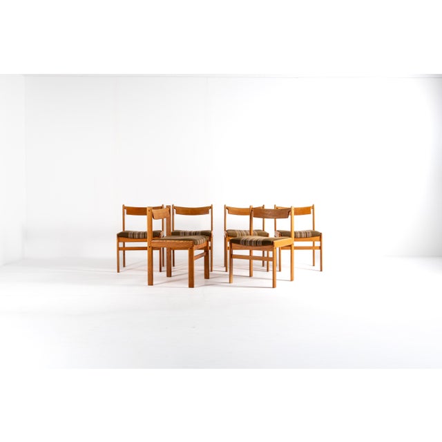 Beautiful set of six Danish dining chairs designed by H.W. Klein for Bramin, Denmark, 1960s. The chairs are made of solid...
