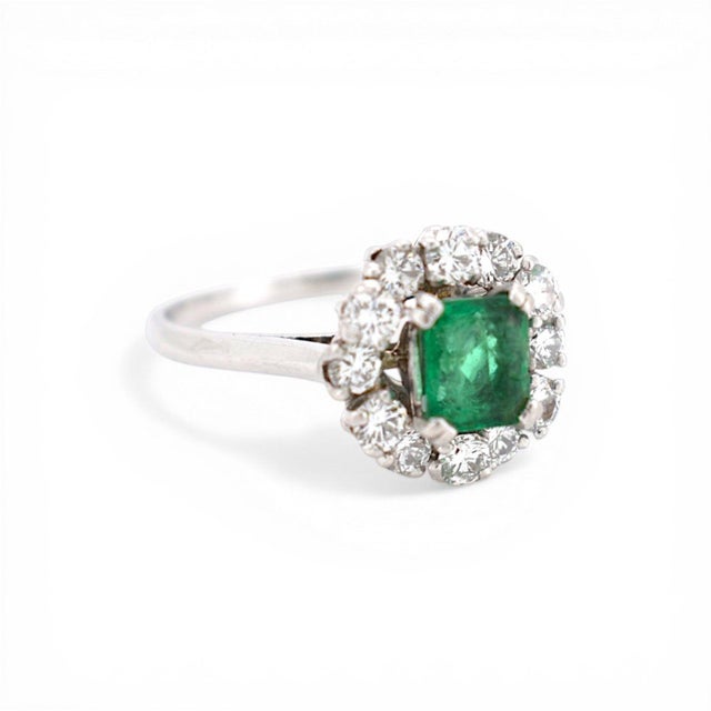 Late 20th Century Late 20th Century Mellerio Platinum Daisy Ring - 1ct Natural Emerald & Diamonds - Signed, Size 8.5 For Sale - Image 5 of 10
