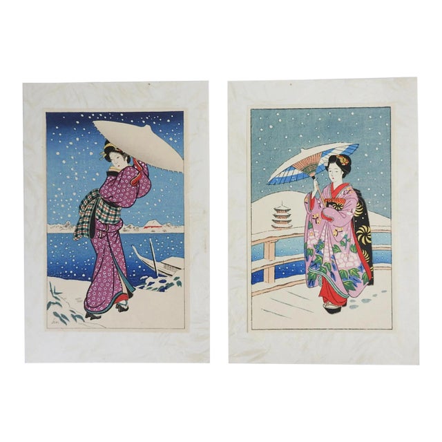 Small Vintage Maiko in the Snow Small Japanese Woodblock Prints - a Pair For Sale