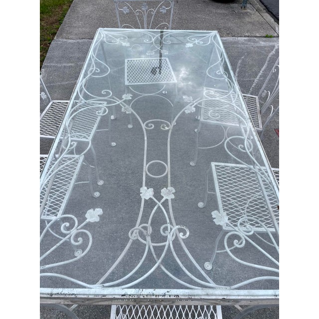 Mid-Century Modern Mid 20th Century Grape Leaf & Vine Wrought Iron Outdoor Patio Table W/Glass Top & 6 Mesh Seat Chairs For Sale - Image 3 of 12