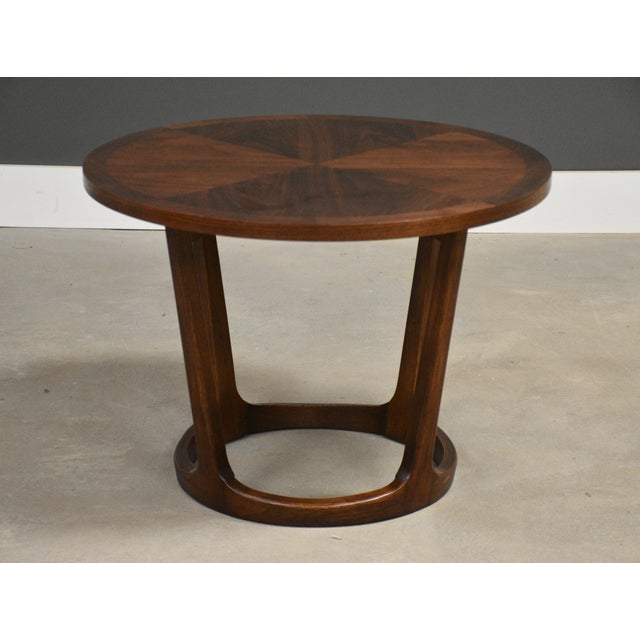1960s 1960s Refinished Lane Rhythm Round 28” End Table For Sale - Image 5 of 8