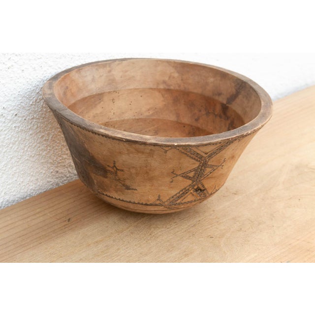 Rustic Handcarved African Bowl For Sale - Image 4 of 8