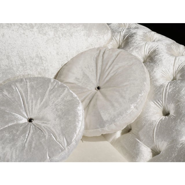 Ivory Silhouette Capitonné Sofa from VGnewtrend For Sale - Image 4 of 5