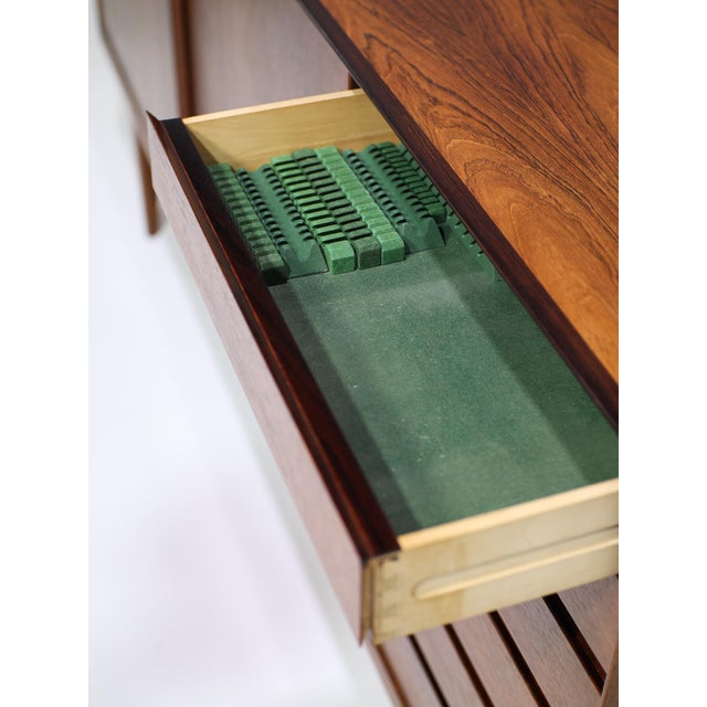 Danish Highboard in Kingwood by Henry Rosengren for Brande Møbelindustri, 1960s For Sale - Image 18 of 18