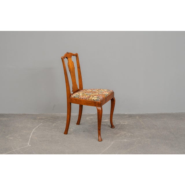 20th Century Art Nouveau Chairs in Oak, Set of 4 For Sale - Image 4 of 18