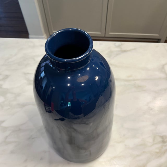This large navy vase is great for fresh florals or dried.