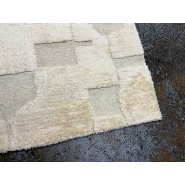 Restoration Hardware 6ft × 9ft 1in Restoration Hardware Ilyas Ivory Wool Rug For Sale - Image 4 of 12