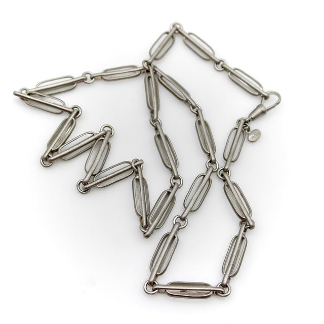 Modern 1990s Brushed Sterling Silver Trombone Link Variation Chain With Dog Clip For Sale - Image 3 of 8