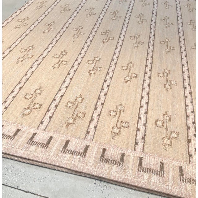 Selby Rug by Celerie Kemble for Chairish in Beige, Blush & Brown, 5'x8' For Sale - Image 9 of 9