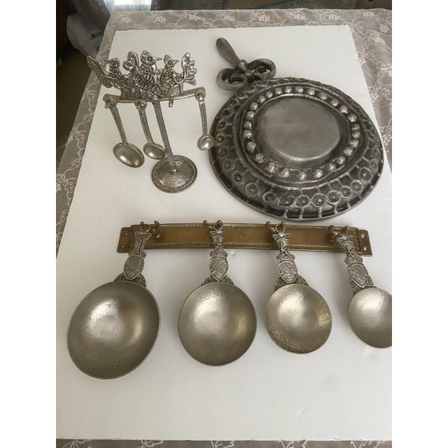 20th Century Folk Art Pewter Serving Set Measuring & Pan Signed Drumm - 10 Pieces For Sale - Image 12 of 13