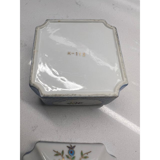 1960s Porcelain Lidded Vanity Box For Sale - Image 5 of 9