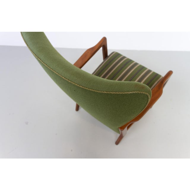 Danish Modern Lounge Chair in Beech and Green Wool by Fritz Hansen, 1940s For Sale - Image 11 of 18