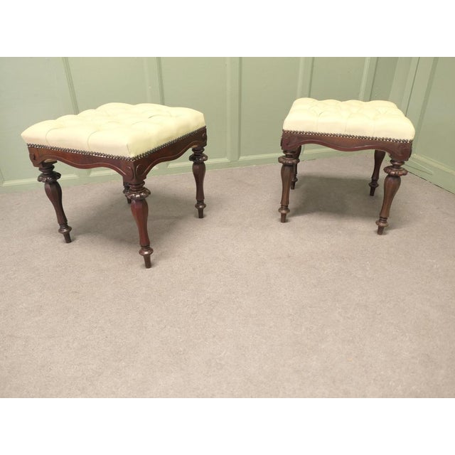 Chesterfield Stools in Buttoned Leather and Walnut, Set of 2 For Sale - Image 5 of 8