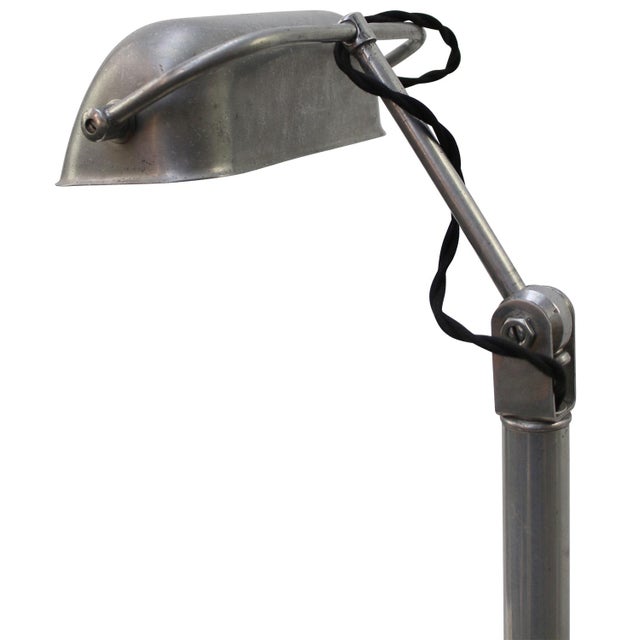 1950s Vintage Industrial Silver Aluminum Banker's Desk Light For Sale - Image 5 of 7