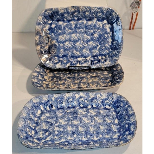 19Thc Collection of three sponge ware platters all in good condition. No cracks or chips.