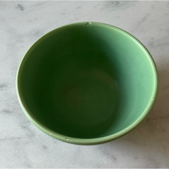 Set of 2 Nesting Bauer Beehive Mixing Bowls For Sale In Austin - Image 6 of 9