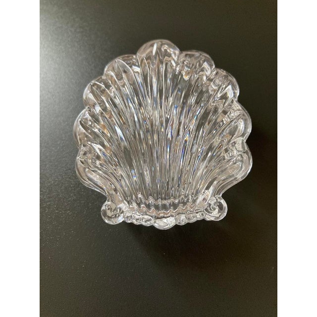 Early 20th Century English Scalloped Sea Shell Design Glass Jewelry Box For Sale - Image 15 of 18