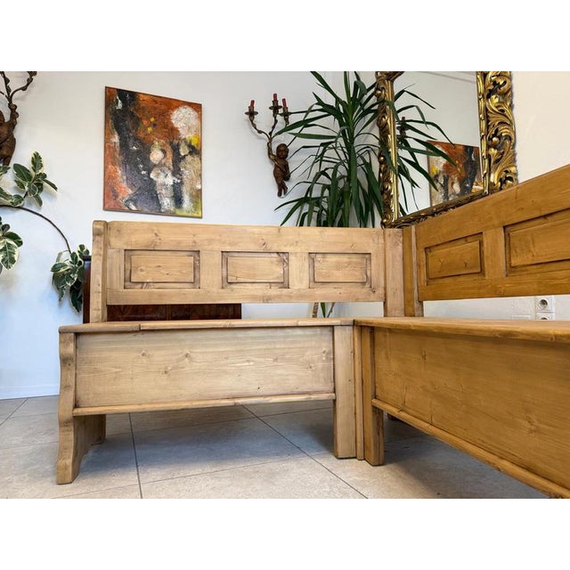 Charming, rustic, solid wood corner bench set. Dimensions: Height x Left side x Right side x Seat height 96 x 150 x 220 x...