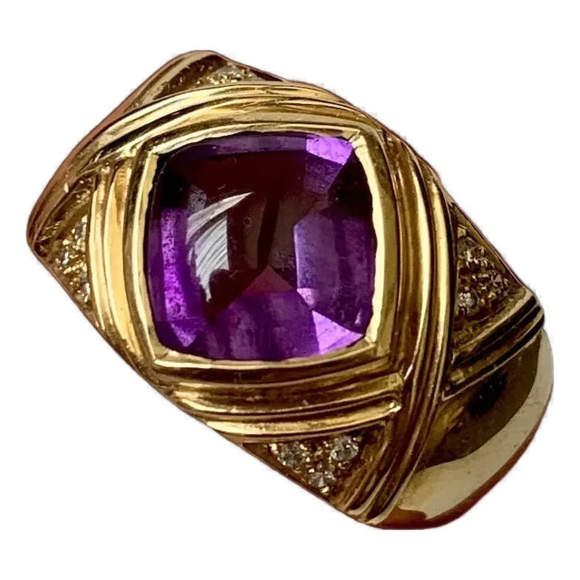 Late 20th Century H. Stern Amethyst and Diamond Ring, Size 6 For Sale